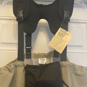 Cabela Dry Plus Waders (includes free fly fishing kit as seen in picture 4)